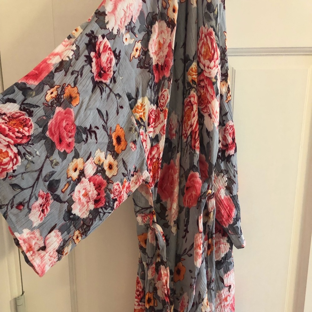 PinkBlush floral bridal/maternity robe.